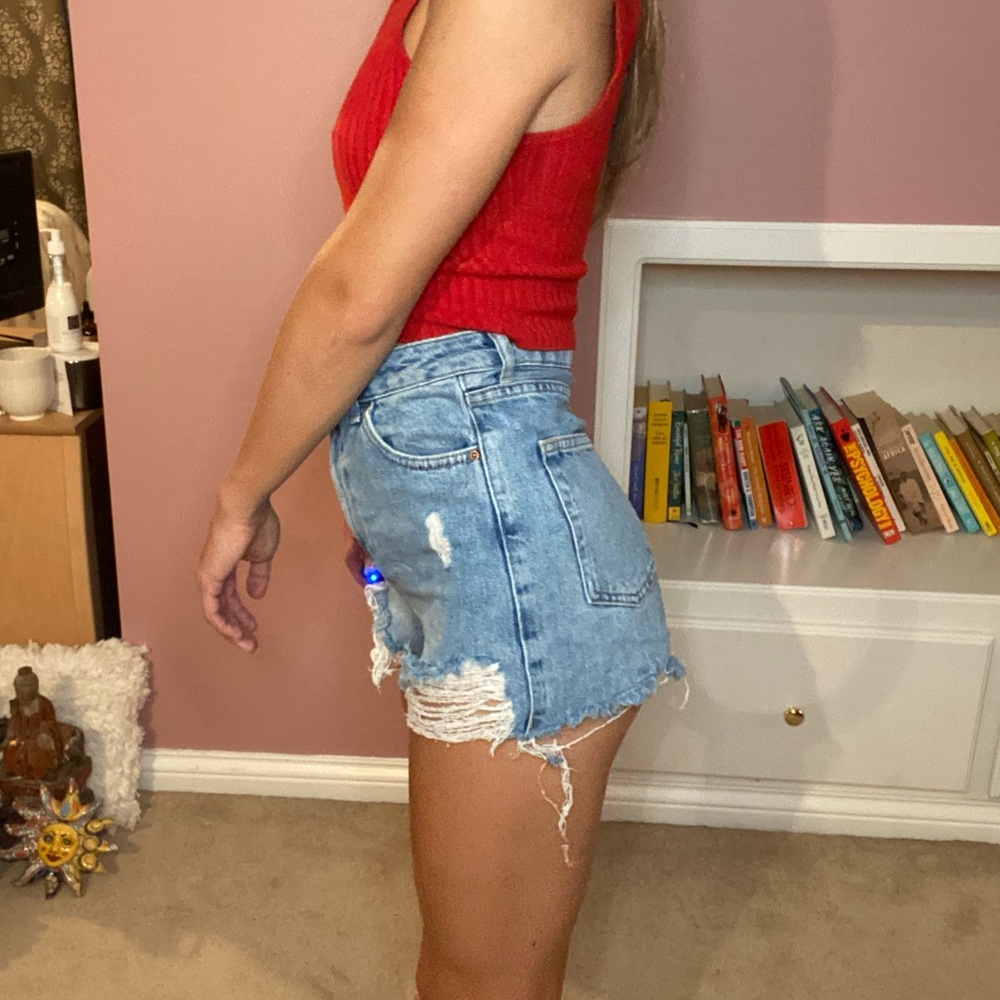 Topshop High Rise Shorts - Picture 3 of 3